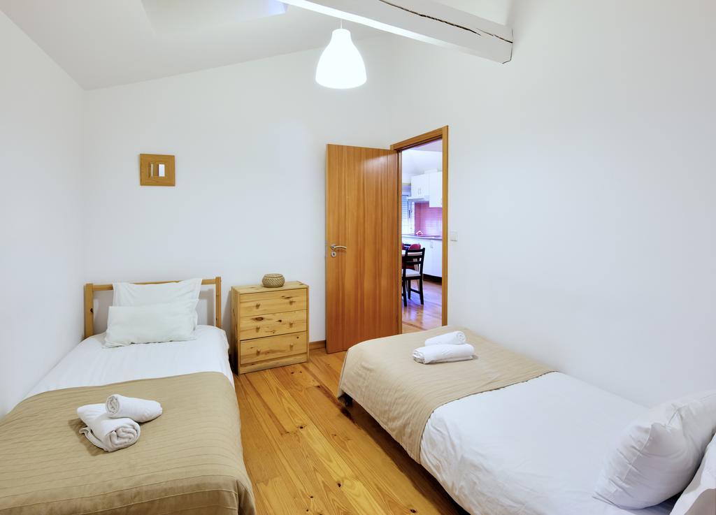 Aparthotel Oporto Entreparedes Kültér fotó